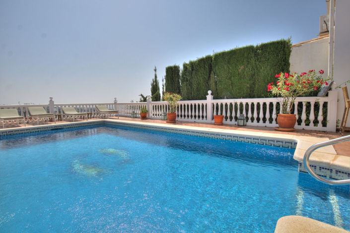 Image No.2-4 Bed Villa for sale