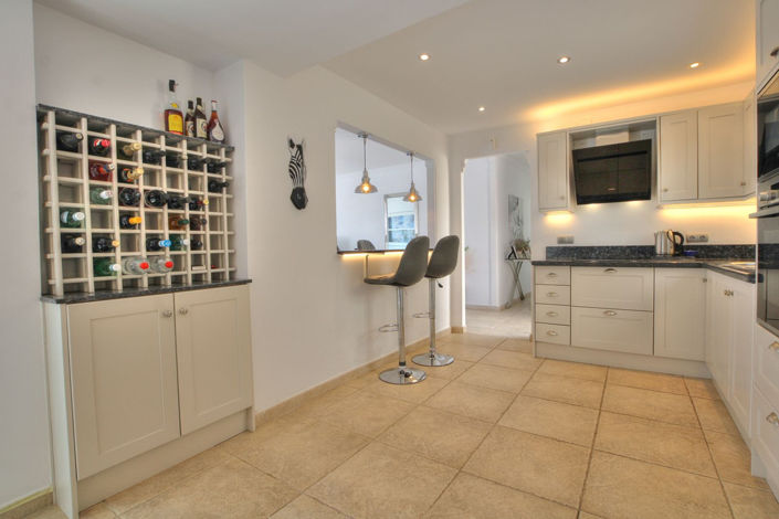 Image No.9-4 Bed Villa for sale