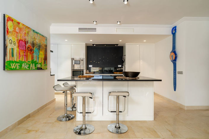 Image No.10-3 Bed Apartment for sale