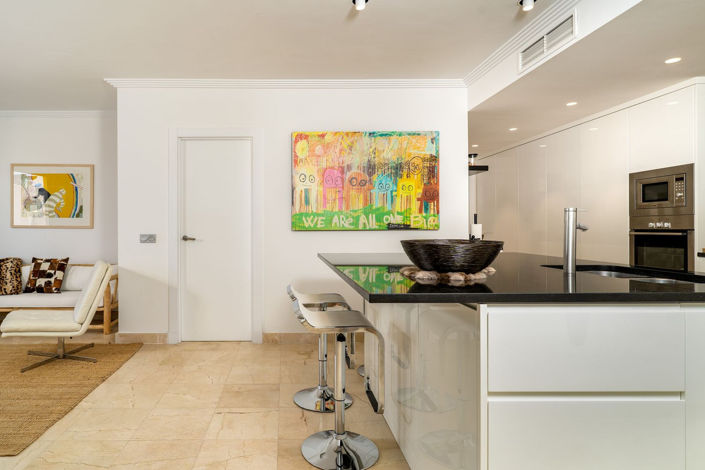 Image No.11-3 Bed Apartment for sale