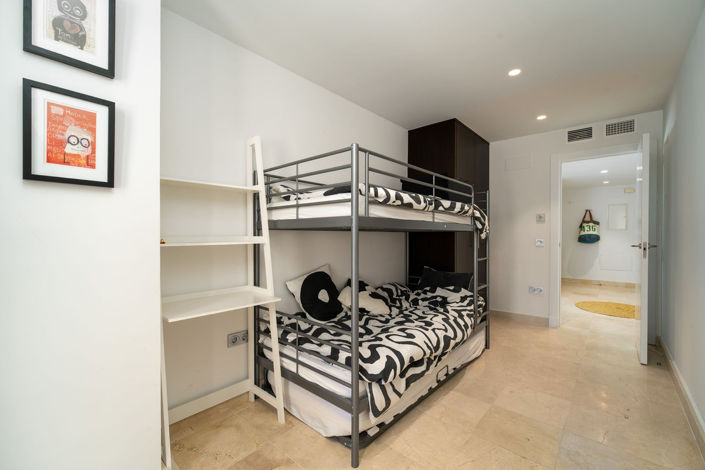 Image No.14-3 Bed Apartment for sale