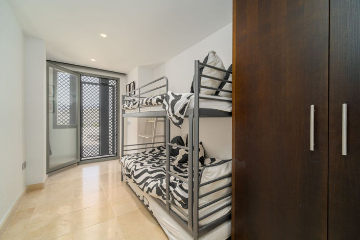 Image No.15-3 Bed Apartment for sale