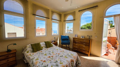 hipn77vgxxr15-11d12f2f454f2f5e9b981fdd8b901d5