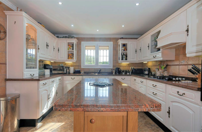 Image No.8-4 Bed Villa for sale