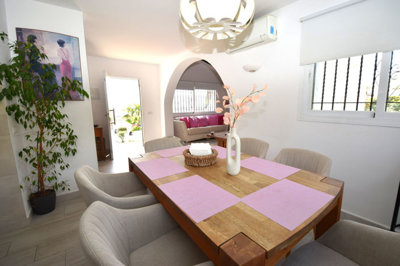 uuelbdev1r10-bb915d1cb19341576dcdc994b81ab9c5