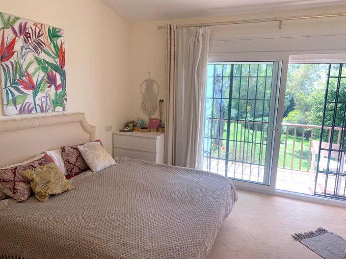 Image No.7-2 Bed Townhouse for sale