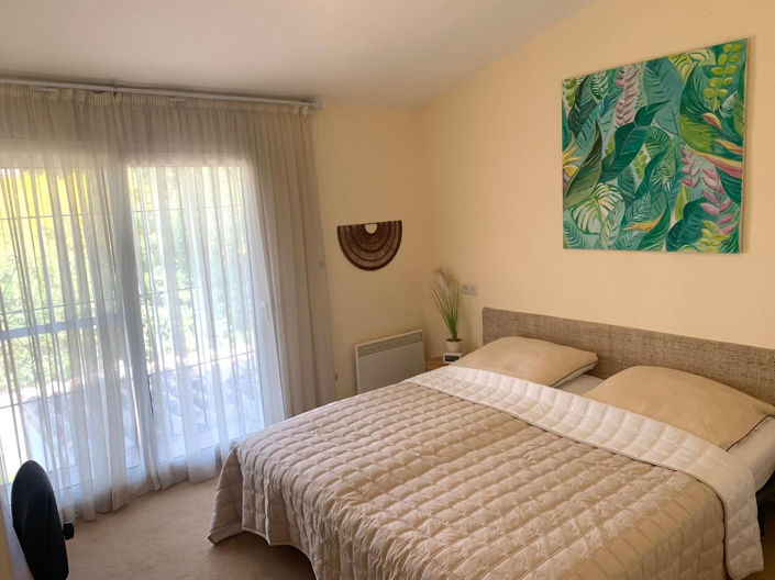 Image No.8-2 Bed Townhouse for sale