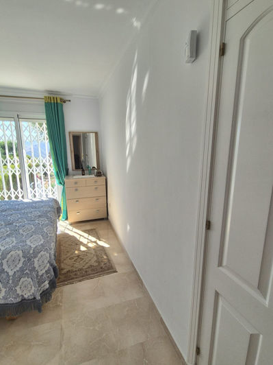 Image No.15-3 Bed Townhouse for sale