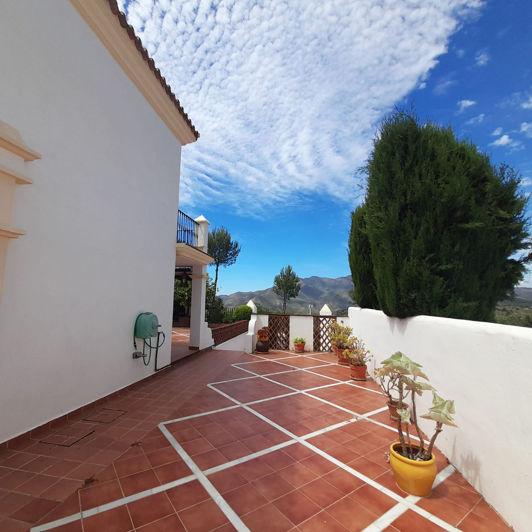 Image No.3-3 Bed Townhouse for sale