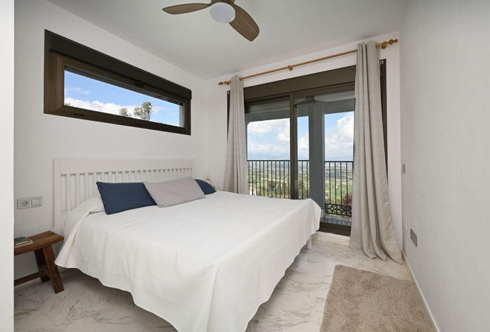 Image No.10-3 Bed Townhouse for sale