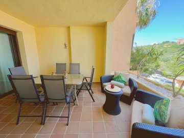 4blcm4fg7ee17-dd5fcd4f0eb487dfa3803f7e20814c0