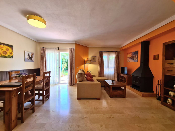 Image No.8-3 Bed Townhouse for sale