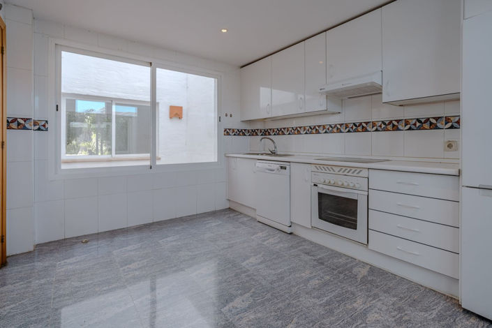 Image No.8-3 Bed Townhouse for sale