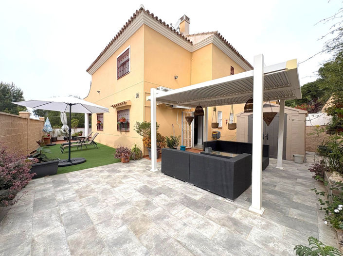 Image No.2-Maison de ville de 3 chambres à vendre à Mijas