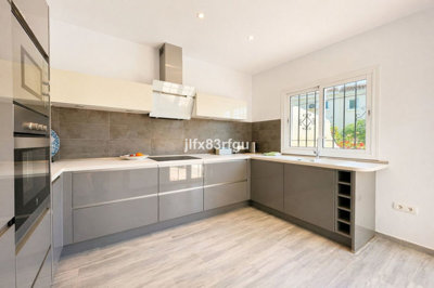 3n7fqi6g4nu10-bb915d1cb19341576dcdc994b81ab9c