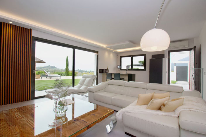 Image No.3-3 Bed Villa for sale