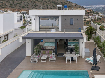 zm8vngdq9i1-7980e48d732b6fc85c14b43b94d2aa54