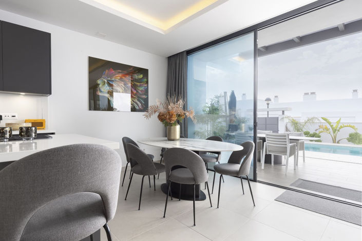 Image No.10-4 Bed Villa for sale