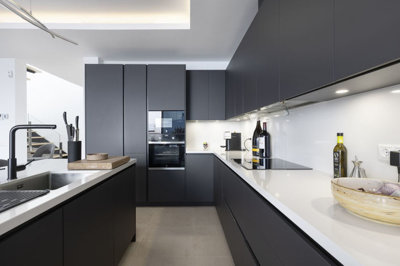 axtseb8iuwp12-53013098fcab6c38b1379cd33298e05