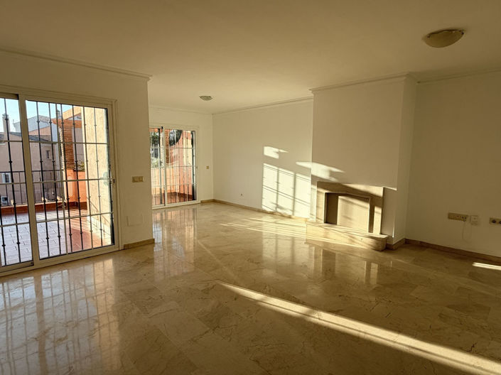 Image No.6-4 Bed Townhouse for sale