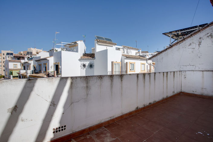 Image No.3-4 Bed Townhouse for sale