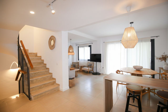 Image No.8-3 Bed Townhouse for sale