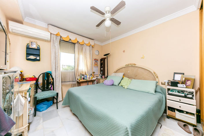 Image No.11-3 Bed Townhouse for sale