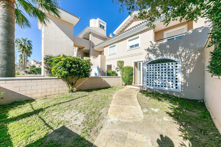 Image No.3-3 Bed Townhouse for sale