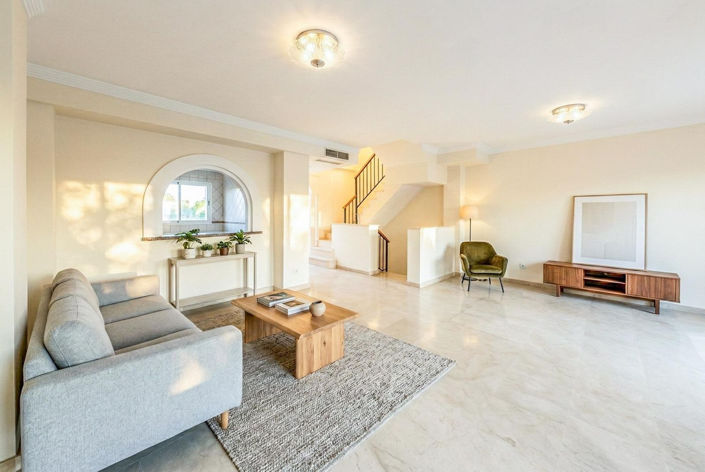 Image No.6-3 Bed Townhouse for sale