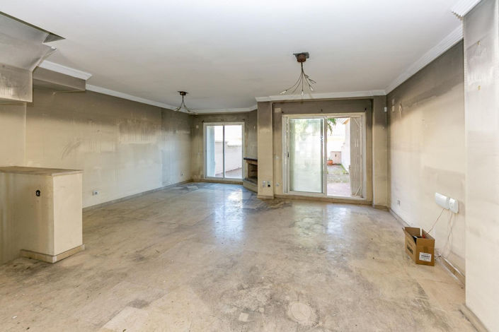 Image No.8-3 Bed Townhouse for sale