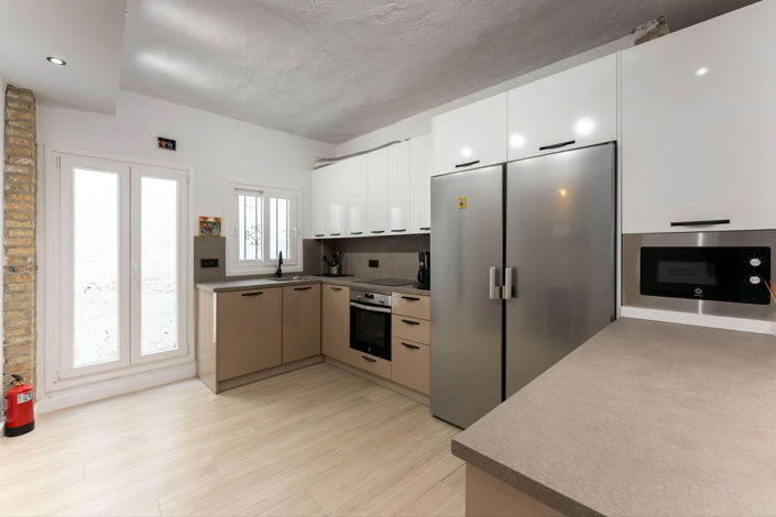 Image No.10-6 Bed Townhouse for sale