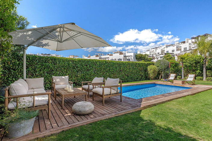 Image No.2-Villa de 4 chambres à vendre à Estepona