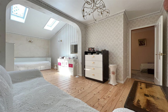 Image No.8-4 Bed Townhouse for sale