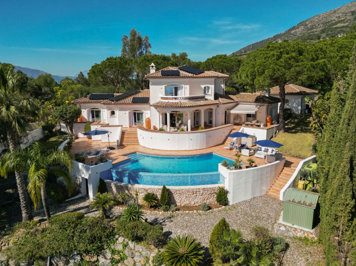 Image No.2-4 Bed Villa for sale