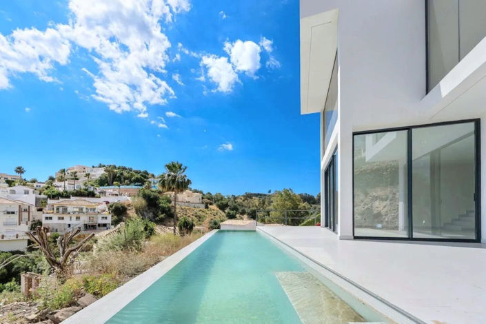 Image No.6-3 Bed Villa for sale