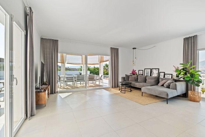 Image No.8-6 Bed Villa for sale