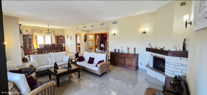 Image No.4-4 Bed Villa for sale