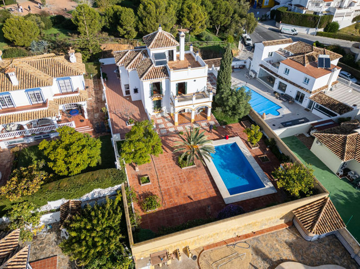Image No.2-5 Bed Villa for sale