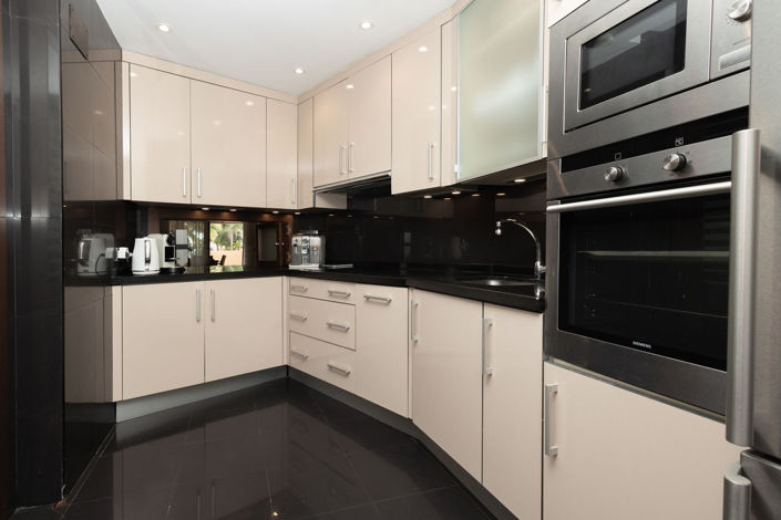 Image No.13-3 Bed Apartment for sale