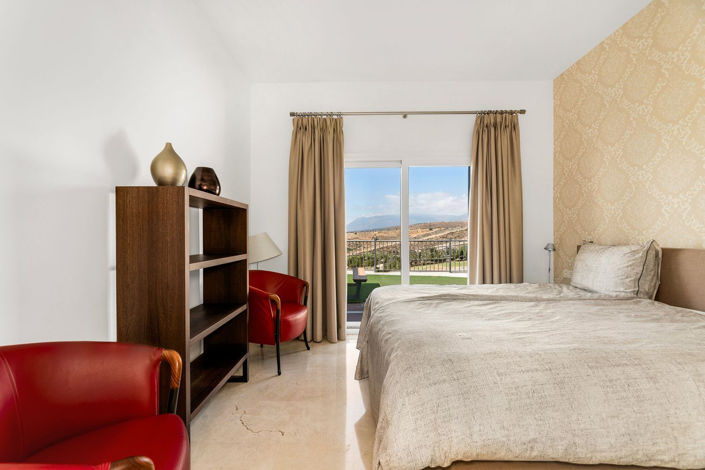 Image No.14-3 Bed Apartment for sale