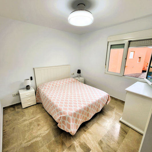Image No.20-3 Bed Townhouse for sale