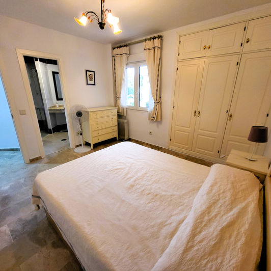 Image No.21-3 Bed Townhouse for sale