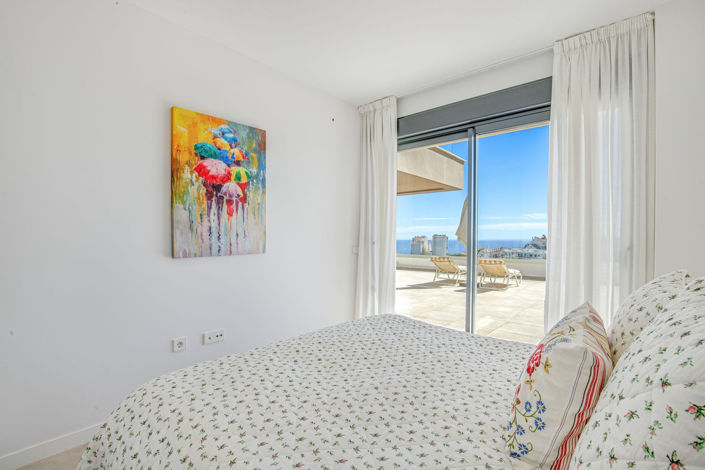 Image No.20-4 Bed Apartment for sale