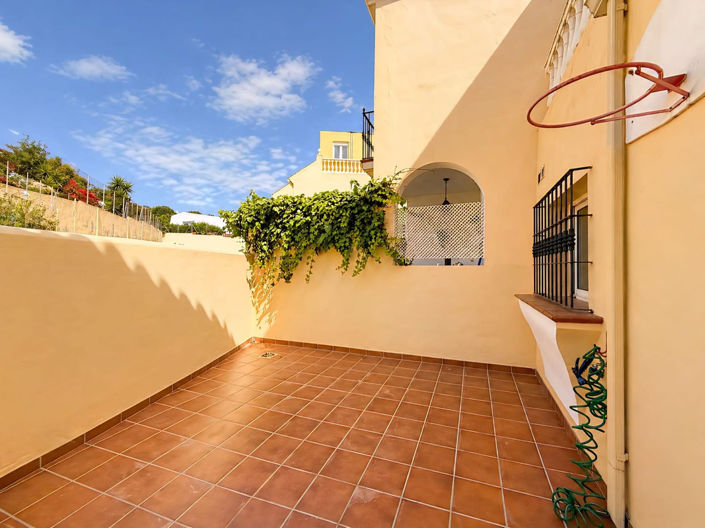 Image No.6-3 Bed Townhouse for sale