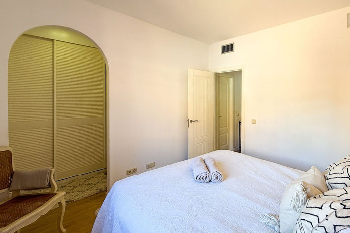 Image No.17-1 Bed Apartment for sale