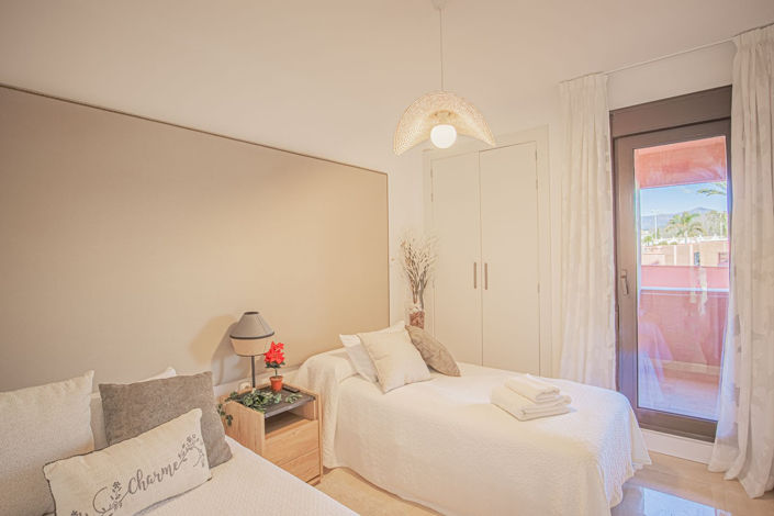 Image No.21-3 Bed Apartment for sale