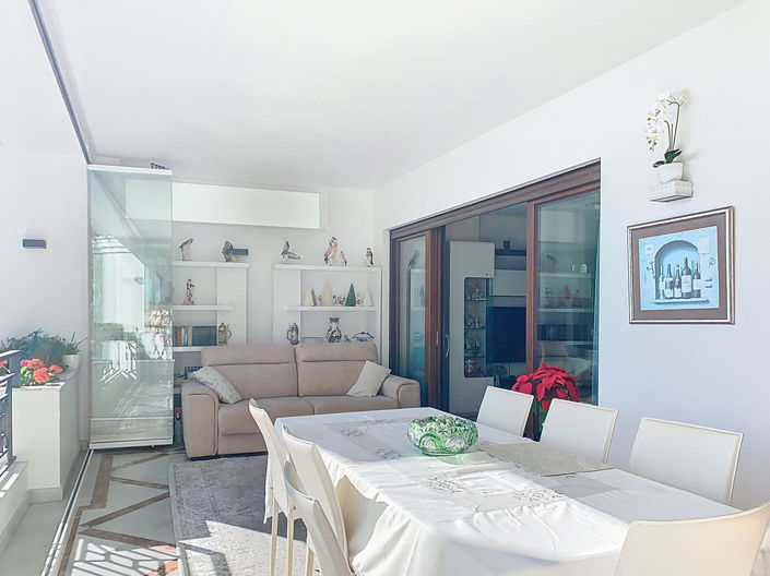 Image No.8-2 Bed Apartment for sale