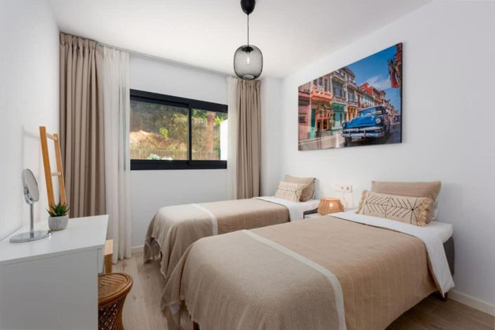 Image No.12-2 Bed Apartment for sale