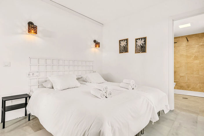 Image No.20-2 Bed Apartment for sale