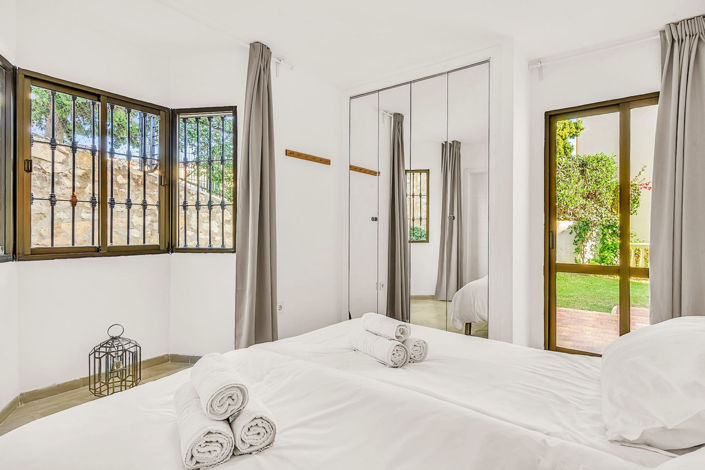 Image No.21-2 Bed Apartment for sale
